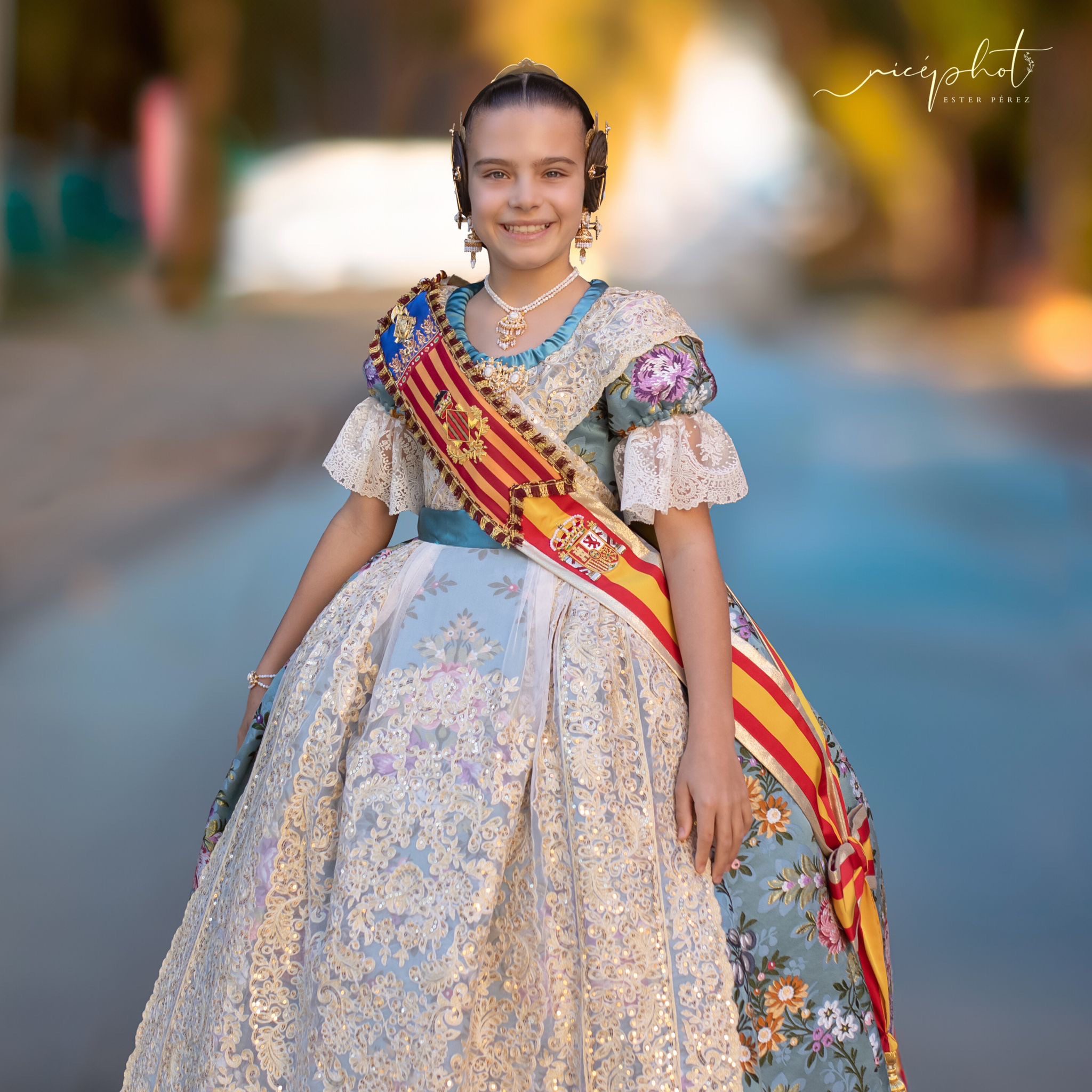 Marina García, Fallera Mayor Infantil de Valencia vestida por Segles Indumentaria 