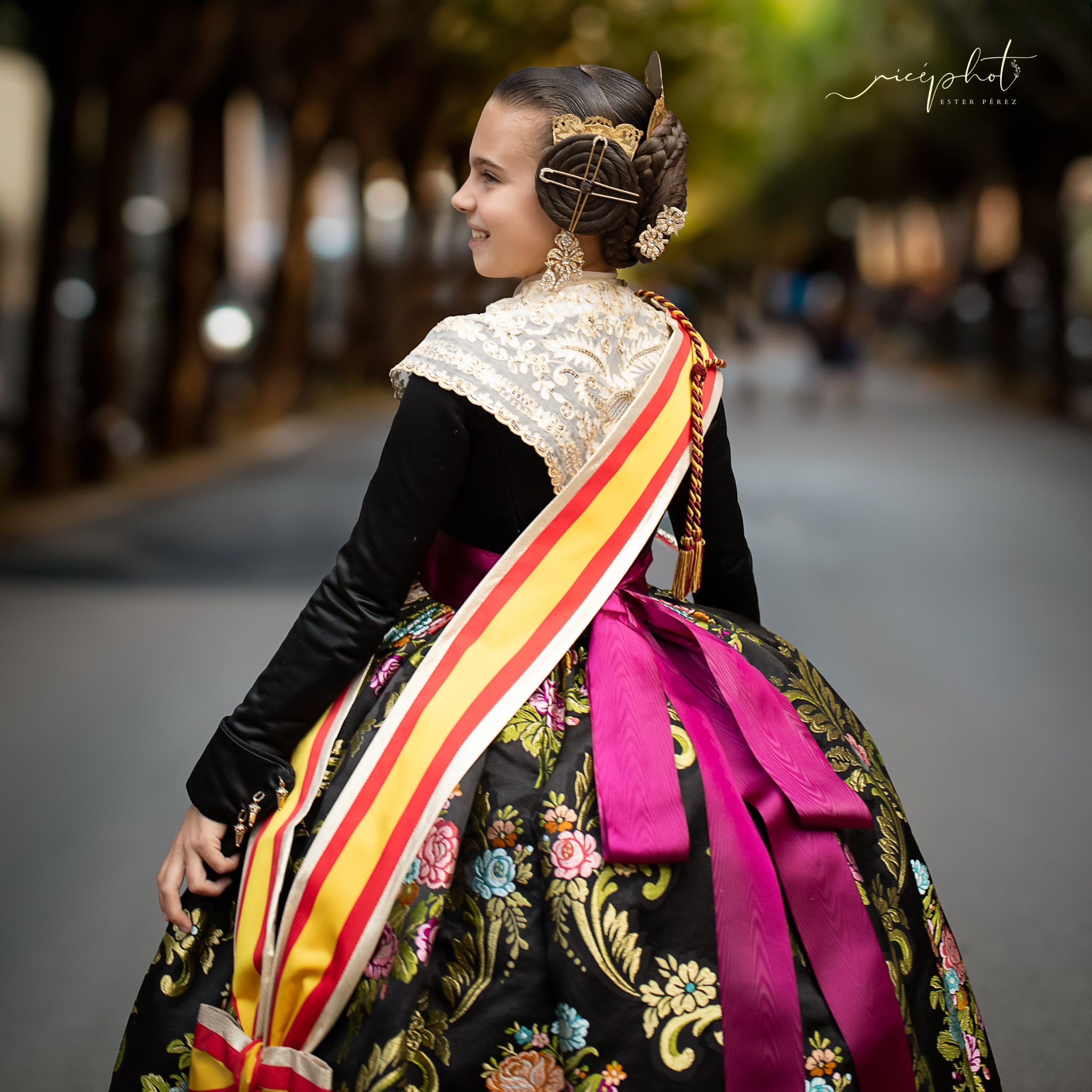 Marina García, Fallera Mayor Infantil de Valencia vestida por Segles Indumentaria 