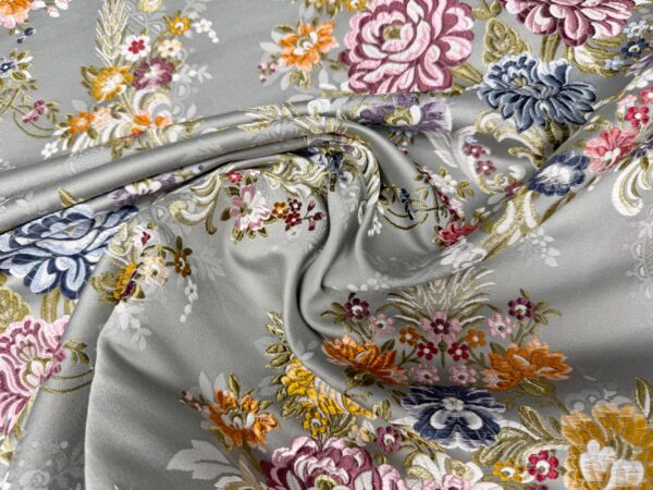 Tela de fallera Gardenia, de venta en Segles Indumentaria