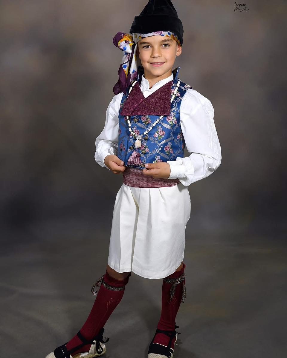 Presidente Infantil vestido por Segles Indumentaria 
