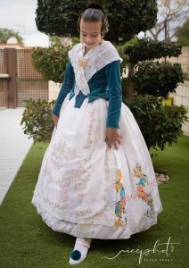 Marina Garcia Arribas, Fallera Mayor Infantil de Valencia 2024 en Segles Indumentaria Valenciana