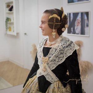 Marina Garcia Arribas, Fallera Mayor Infantil de Valencia 2024 en Segles Indumentaria Valenciana