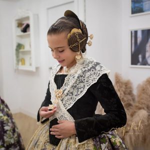Marina Garcia Arribas, Fallera Mayor Infantil de Valencia 2024 en Segles Indumentaria Valenciana