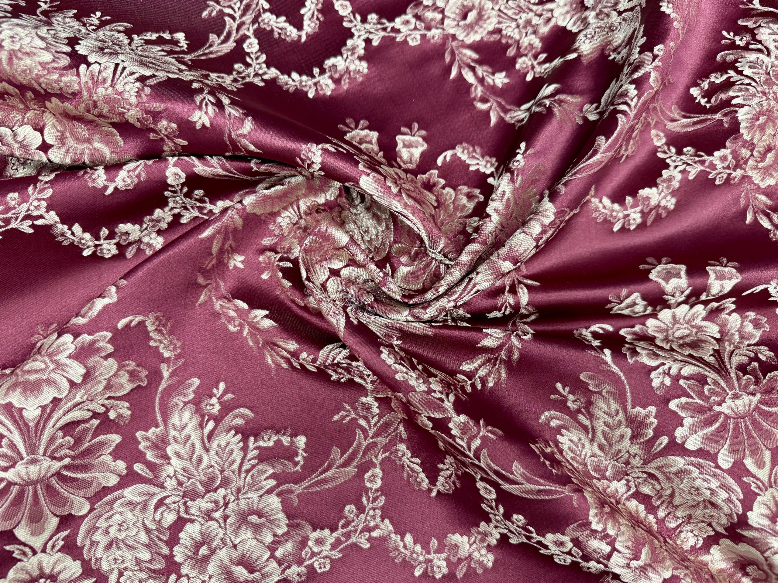 Corte de tela de fallera Seroni, de venta en Segles Indumentaria Valenciana