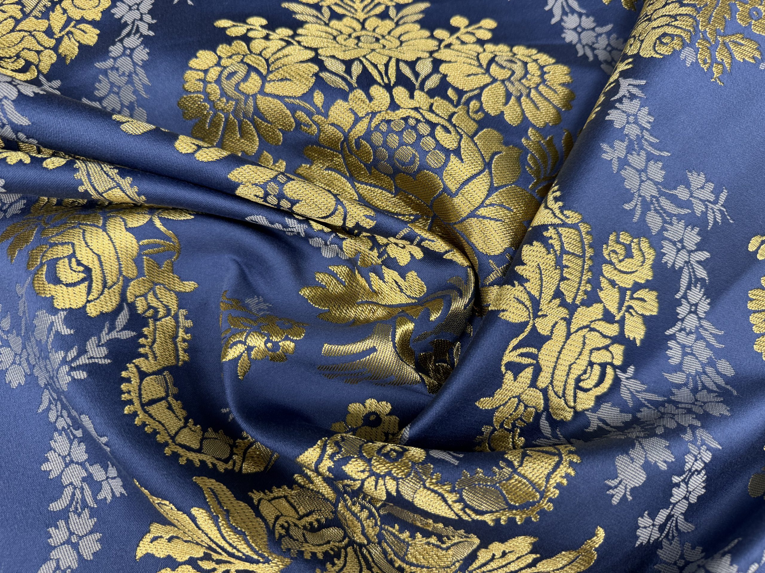 Corte tela de fallera Montpellier, de venta en Segles Indumentaria Valenciana