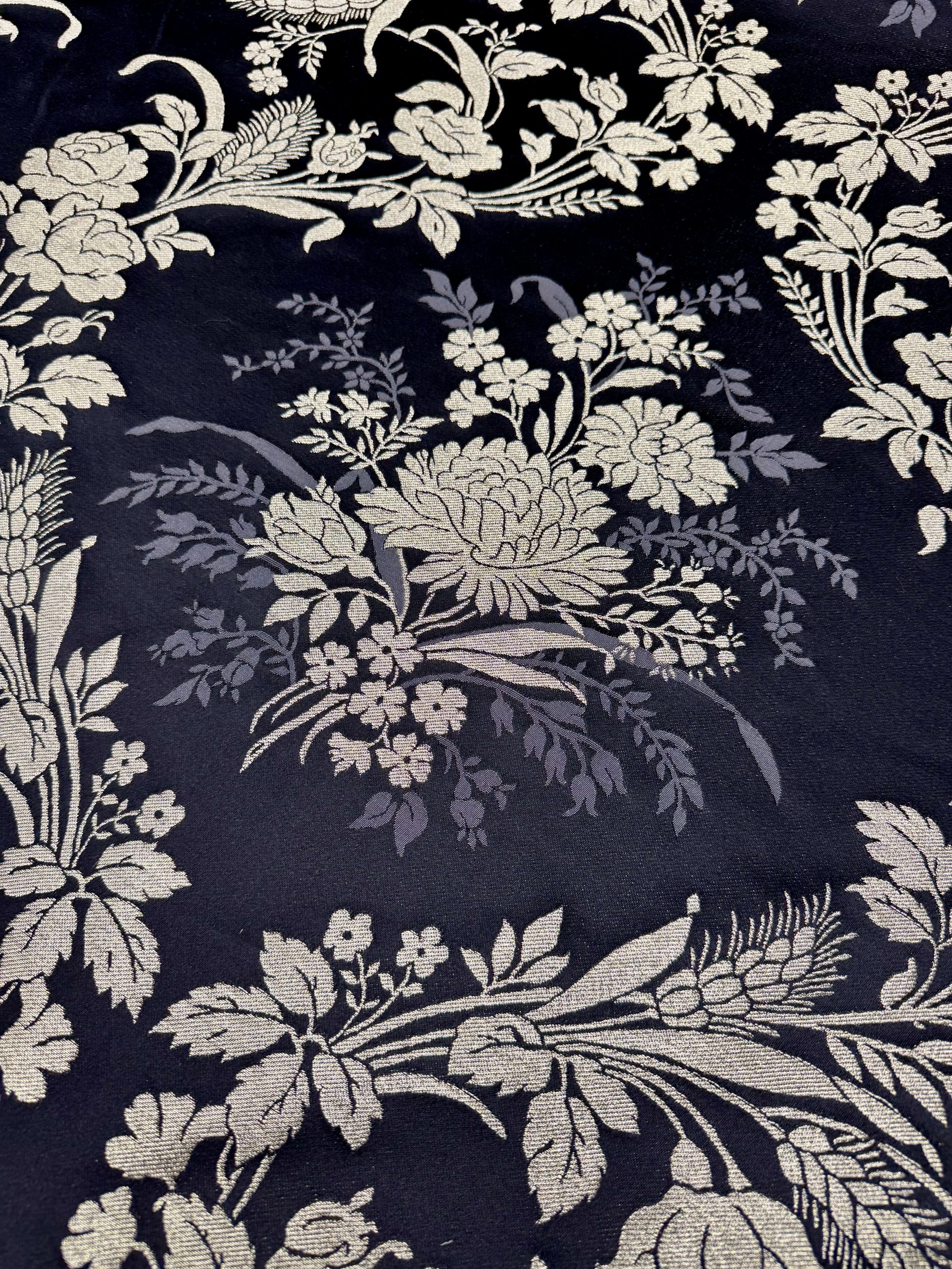 Corte Tela de fallera Reina, de venta en Segles Indumentaria Valenciana